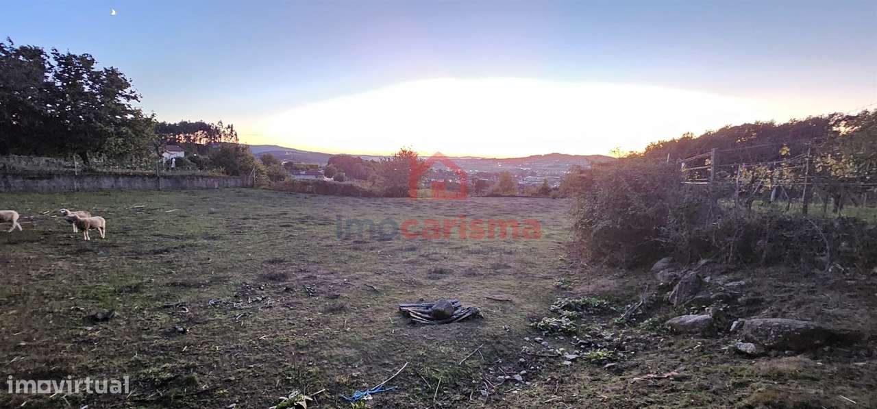 Terreno com 3.242,66m2 em Serzedelo, Guimarães - Grande imagem: 2/7