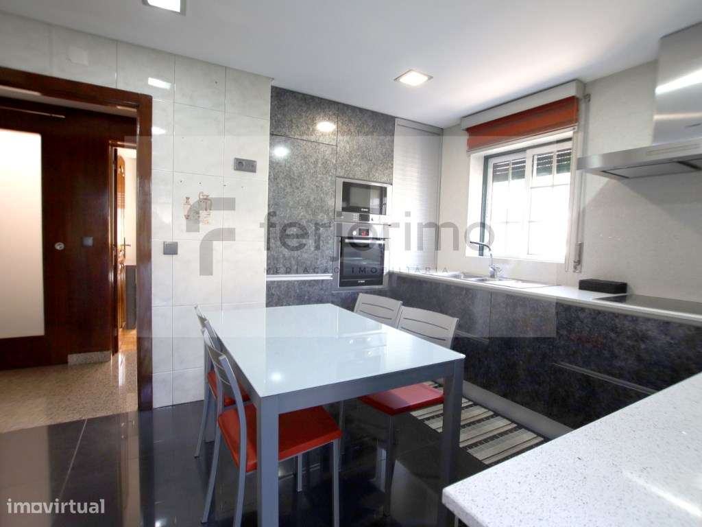 Espetacular Moradia Isolada T4-23