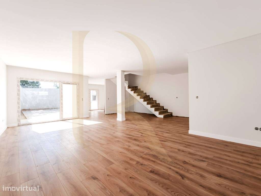 Moradia T4 nova com logradouro nas Paivas - Amora - Seixal-17