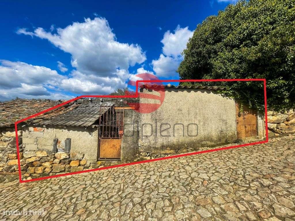 MORADIA T2 C/ ANEXOS-13