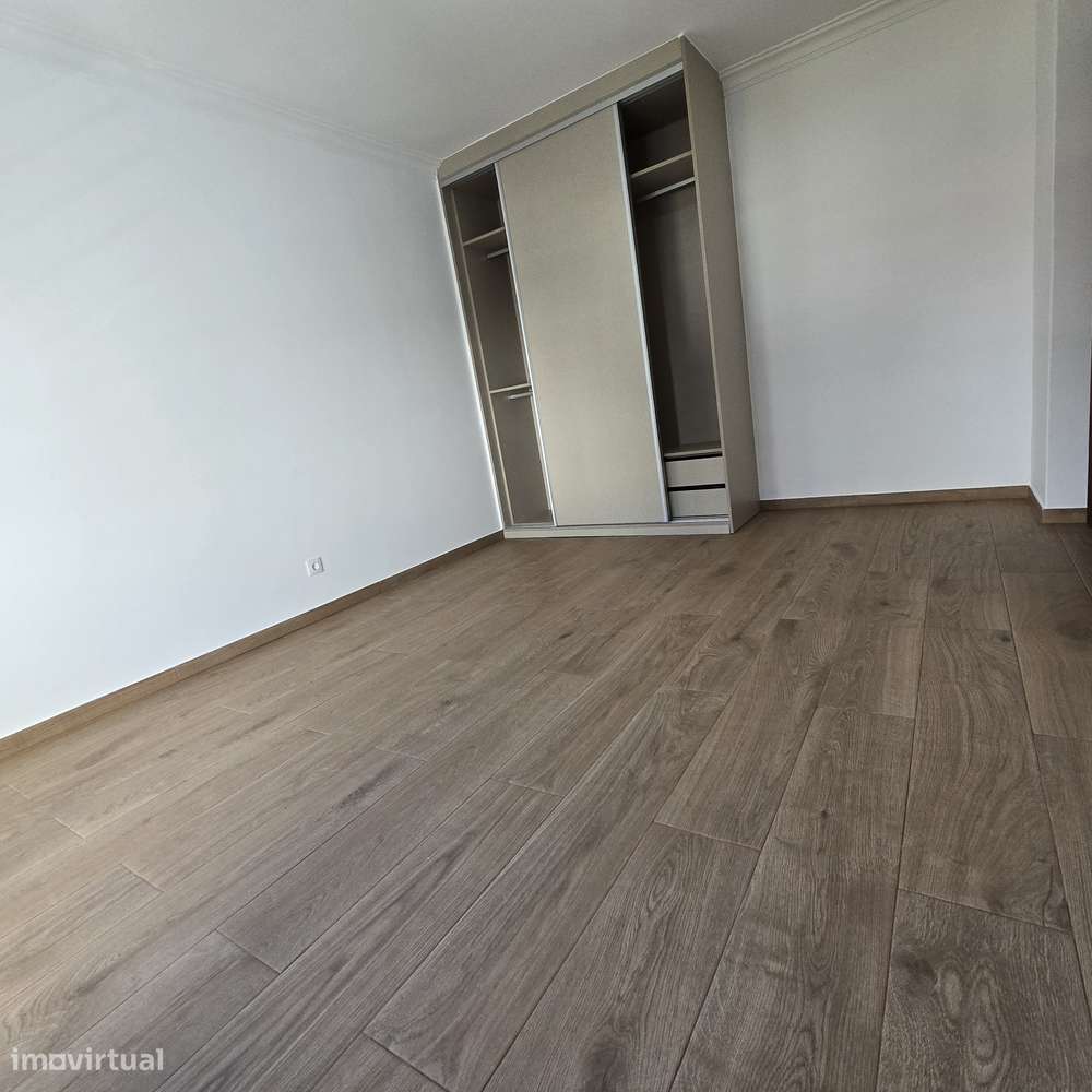 T3 Remodelado 2 Varandas 1 arrecadação-32