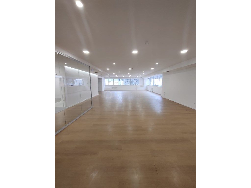 Espaço comercial 428 m2, Gulbenkian -...