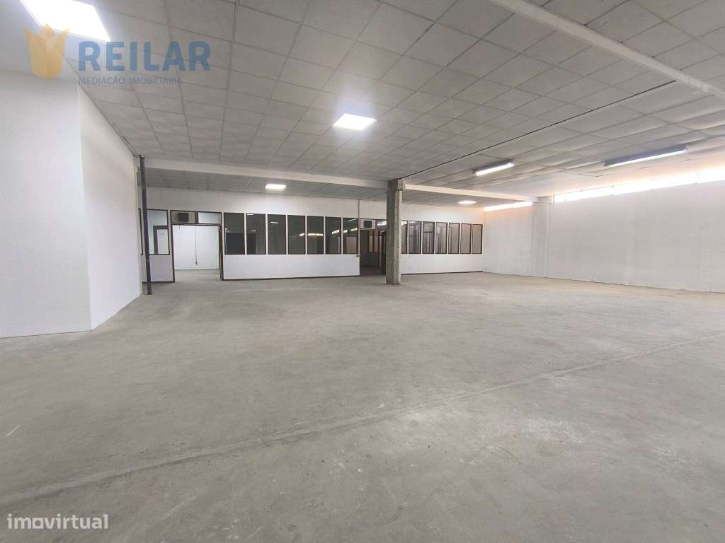 Camarate - Armazém 2.156 m2 - Grande imagem: 4/21