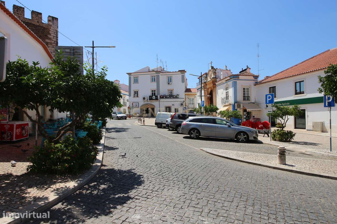 Apartamento e arrumos para venda em Borba-25