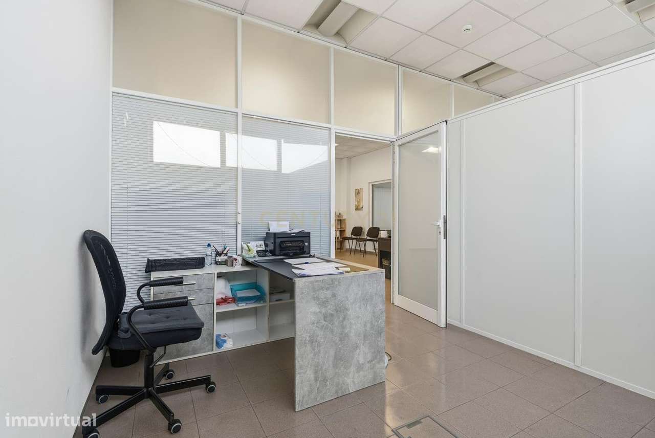 Armazém Industrial junto à Campo Oeste em A-dos-Cunhados-22