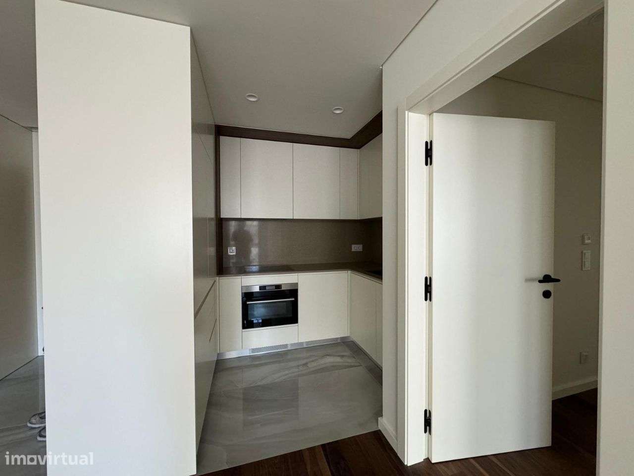 T3 Novo * Gaia - Suite 2 Lugares Garag. Metro D. João II-6