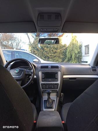 Skoda Octavia 2.0 TDI Elegance DSG - 22