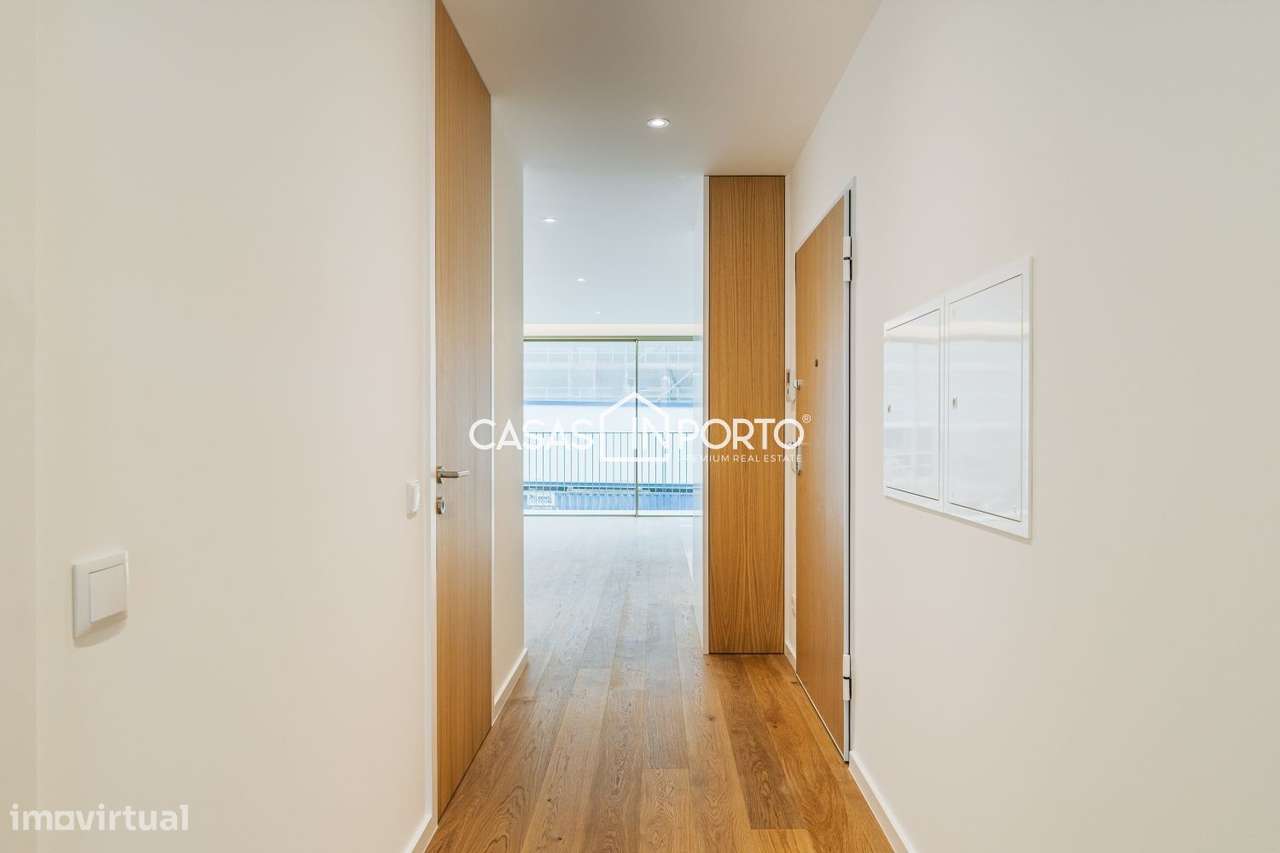 T2 de Luxo com Vista Panorâmica onde o Rio abraça o Mar-7