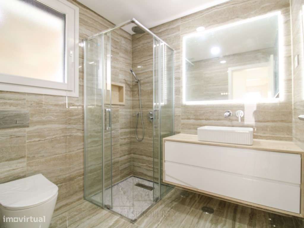 Moradia Isolada T4 - inserida em lote 420m2 - Aldeias de Irmaos - A...-19