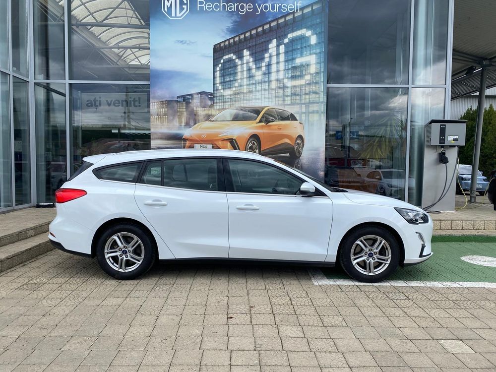 Ford Focus (2)