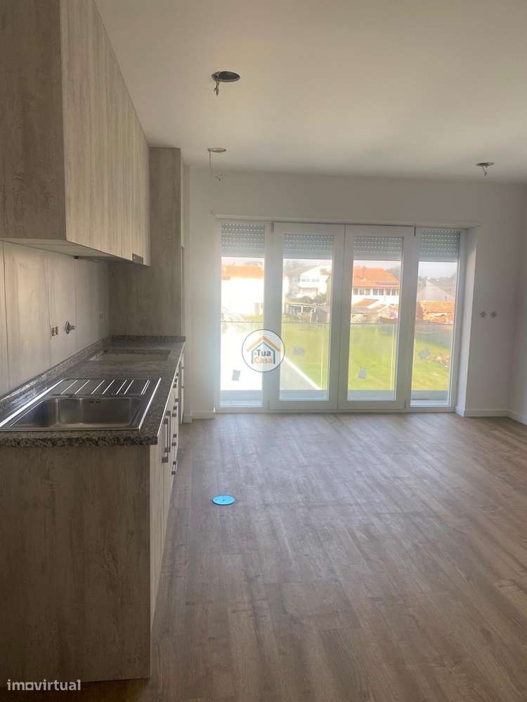 Apartamento T2 Duplex Novo com Entradas Independentes Para poder renta - Grande imagem: 4/27
