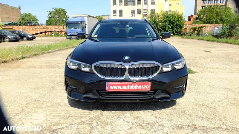 BMW Seria 3 318d Touring Aut. - 1