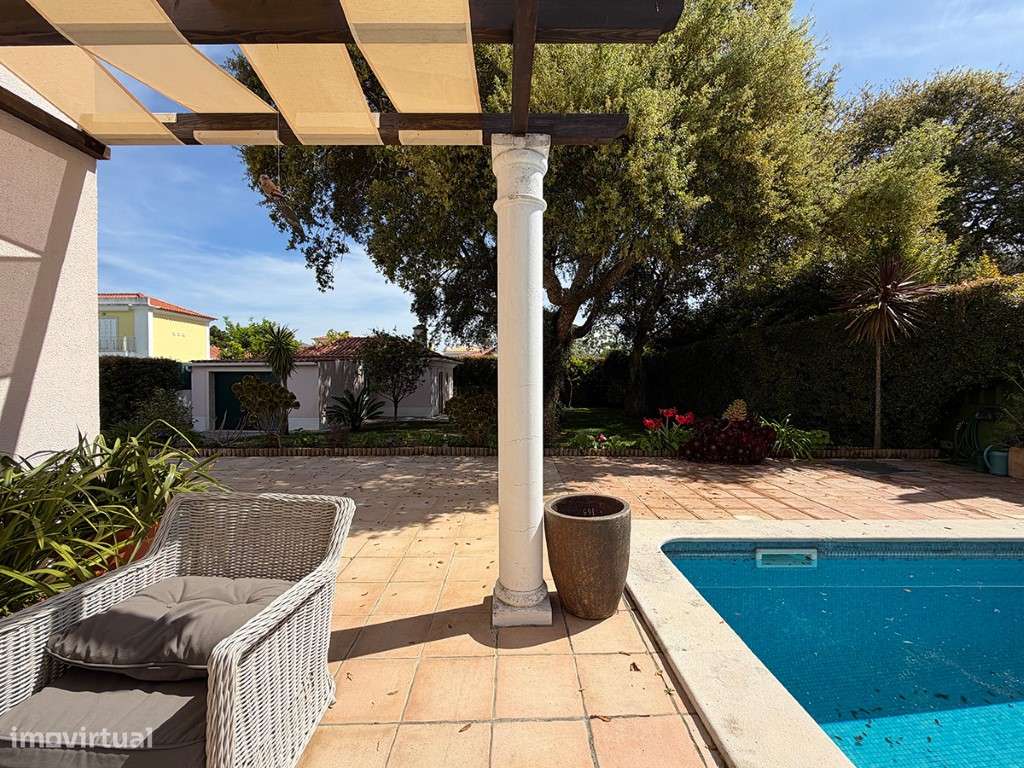 Moradia com Piscina, lote de 865 m2, a vendas nas Casas de Azeitão-31