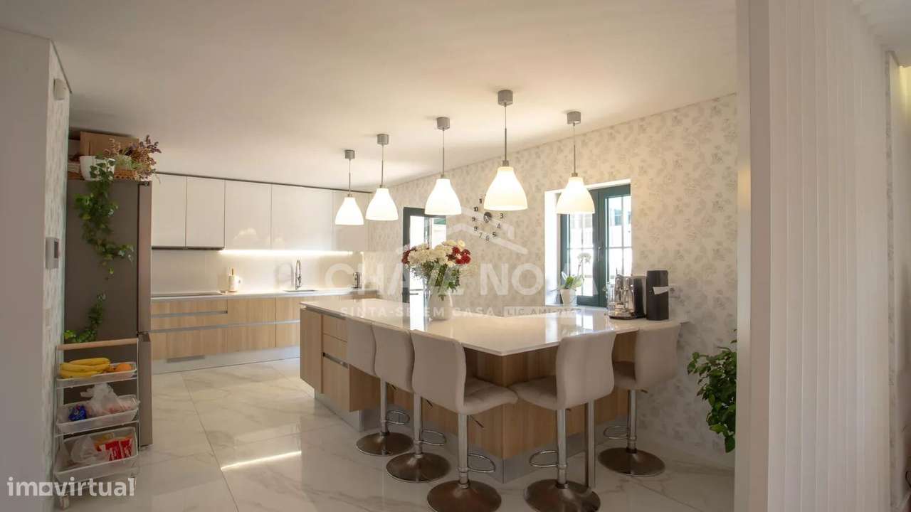 Moradia T4 com Vista Mar em São Félix da Marinha-9
