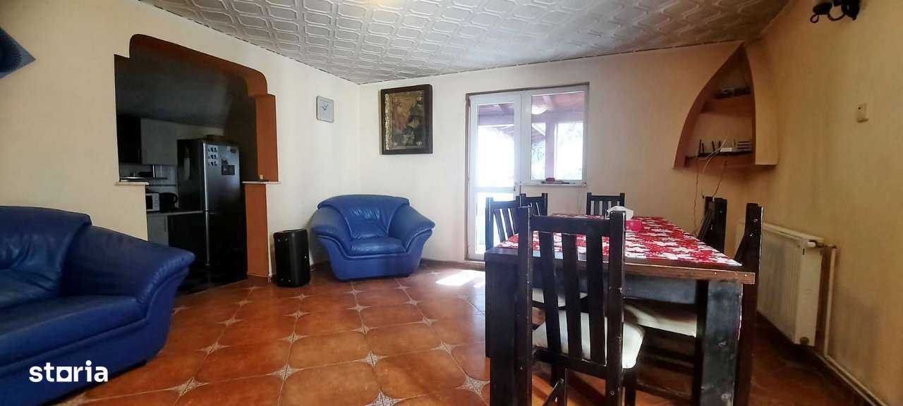 Casa deosebita cu spatiu comercial Rasnov - Imagine principală: 3/20