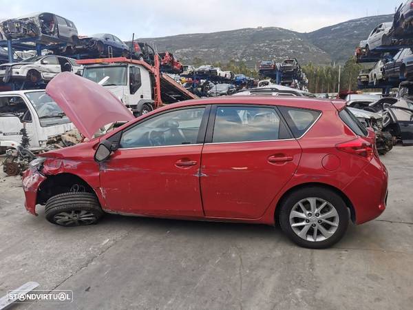 Peças Toyota Auris 1.4 D4D do ano 2014 - 2