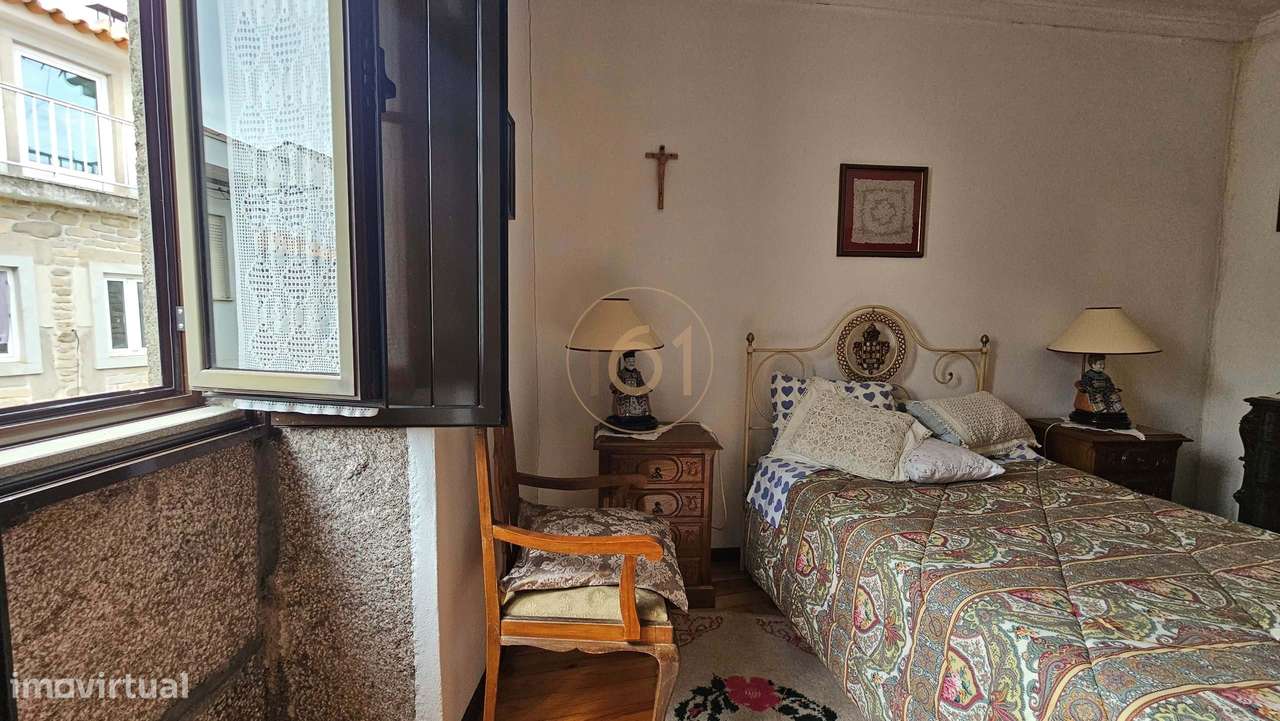 Duas Casas em Sendim - Miranda do Douro-24