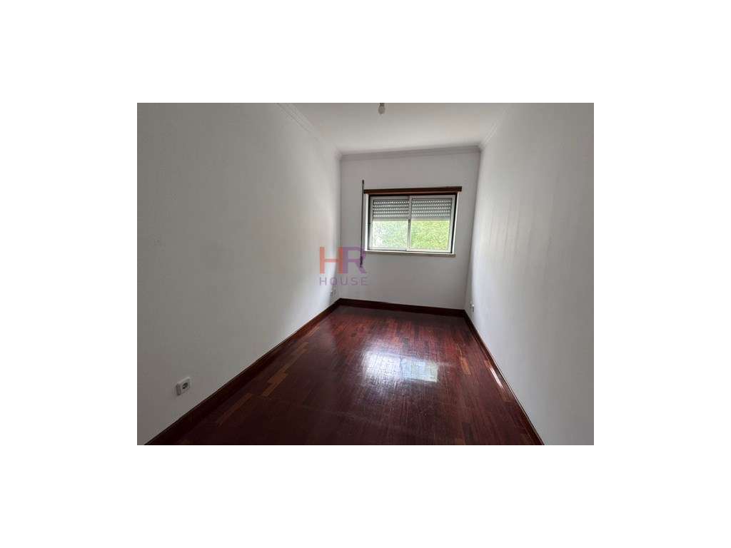 Apartamento T3 com suíte e varandas em São Silvestre, Coimbra.-10