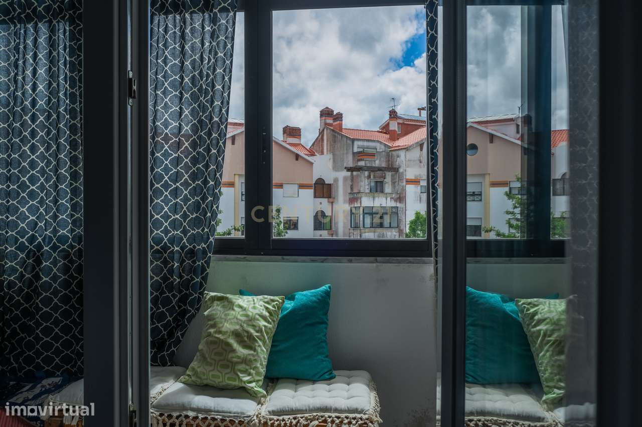 T2 Remodelado na Tapada das Mercês - Sintra-18