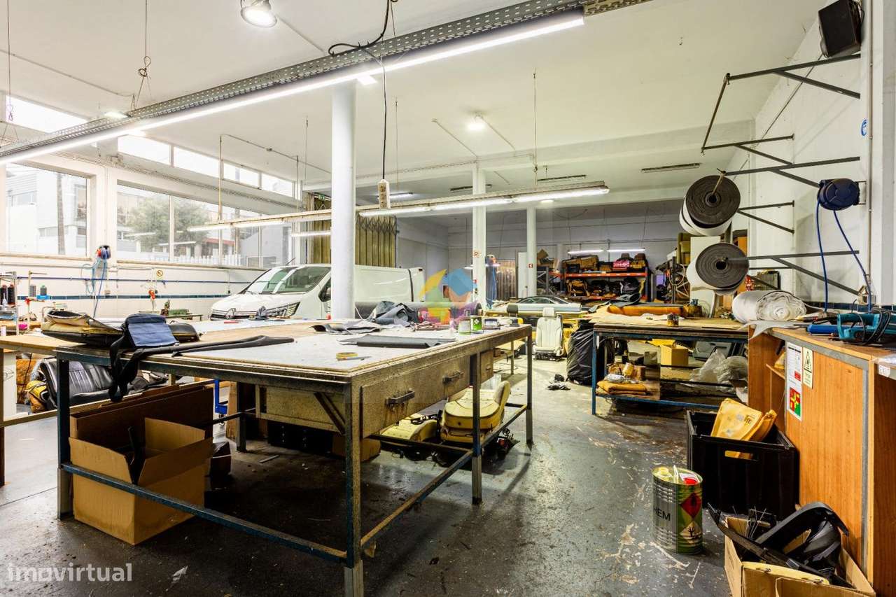 Armazém na Zona Industrial de São João de Vêr-16