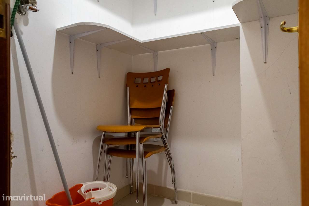 Apartamento T2 Espaçoso em Armação de Pêra com Garagem!-18