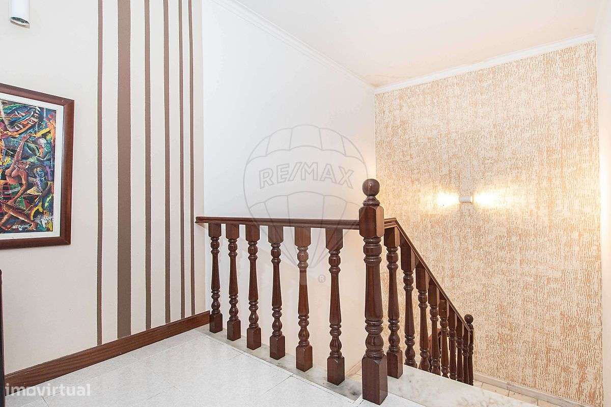 Apartamento T2 Duplex c/ terraço-11