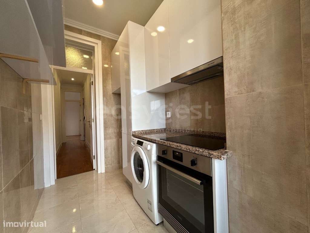 Apartamento T1+1, versátil, com vista desafogada em Campo de Ouriqu... - Grande imagem: 5/17