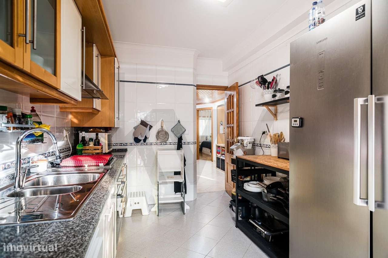 Quer um terraço gigante e dois quartos numa casa em Queluz?-10