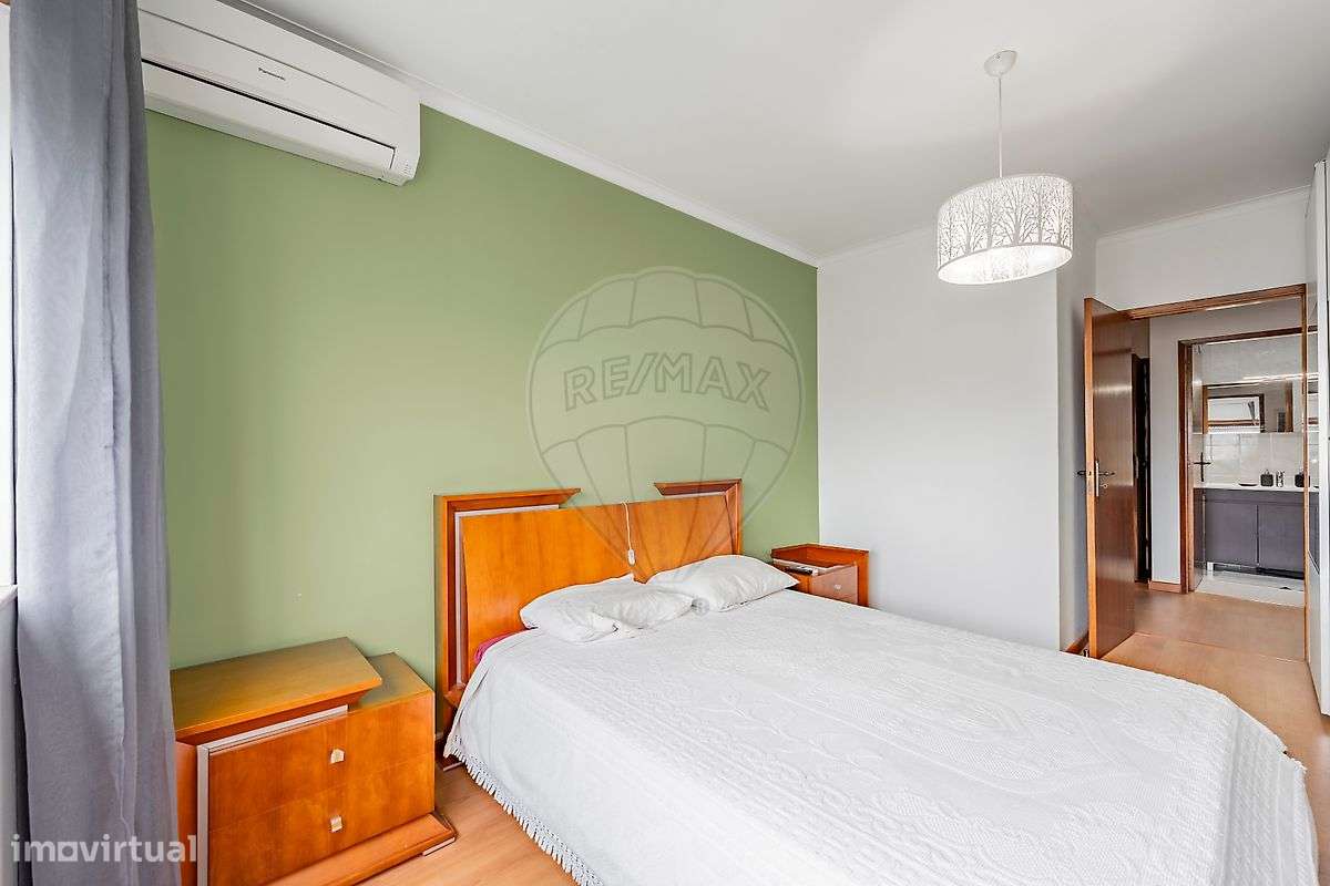Apartamento T3 Parcialmente Renovado, situado em Ferreiros, Braga-20