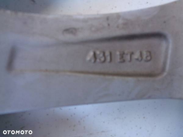 Skoda Octavia felga aluminiowa 6E3 601 025 - 9