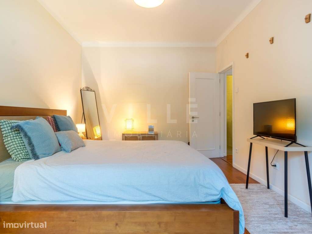 Apartamento T4+1 | Condomínio Fechado | Campo Alegre | Porto-17