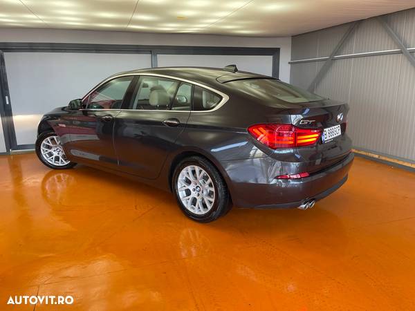 BMW Seria 5 520d - 8