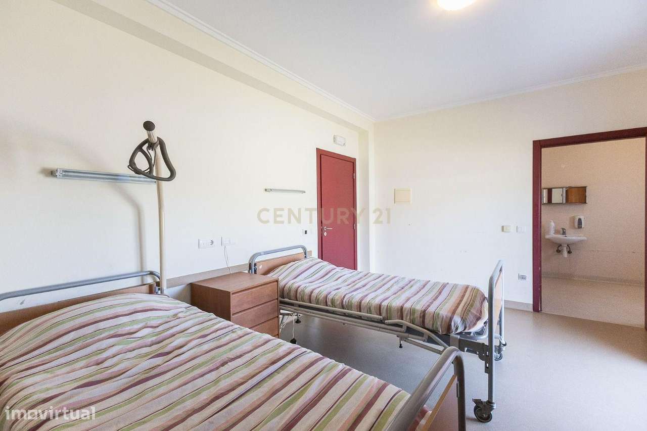 Exclusiva Oportunidade de Investimento:  Residência Geriátrica em Func-18
