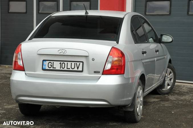 Hyundai Accent MC 1.5 CRDI GLS CONFORT TR - 5