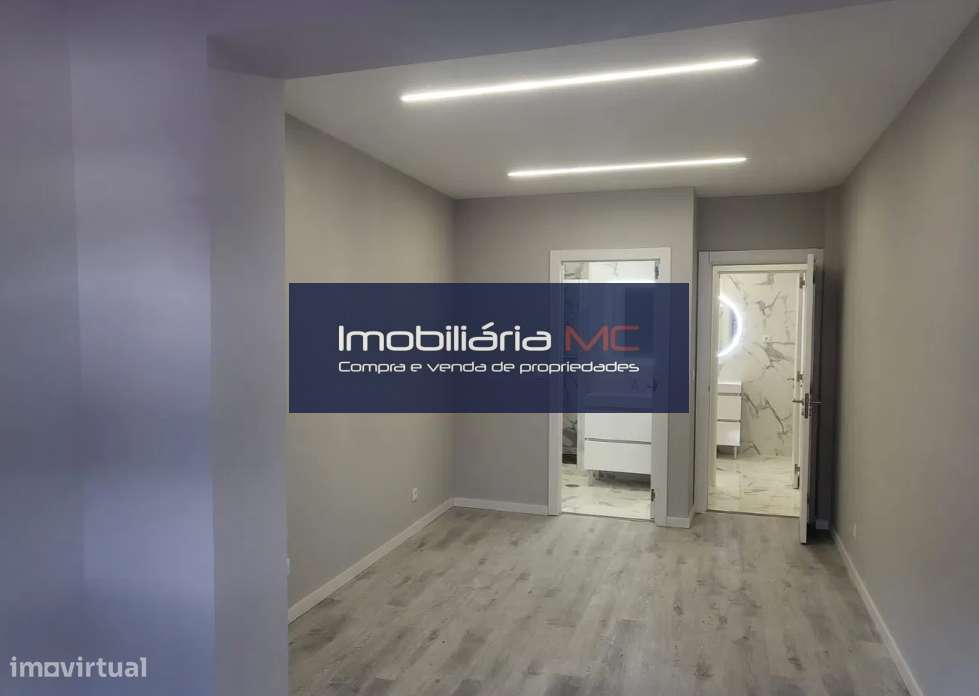 Apartamento T2 Remodelado junto a Loja do Cidadão do Porto-10