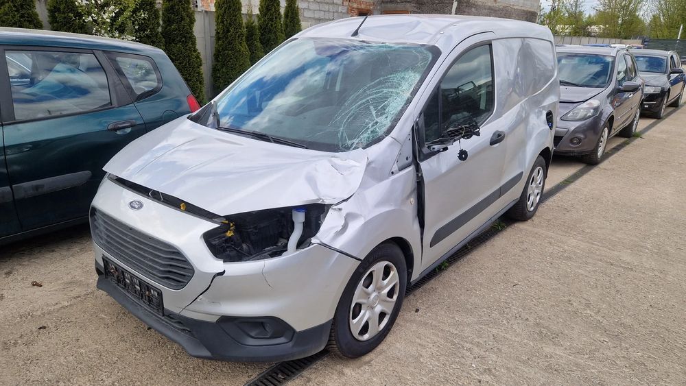 Ford Transit Courier 2021