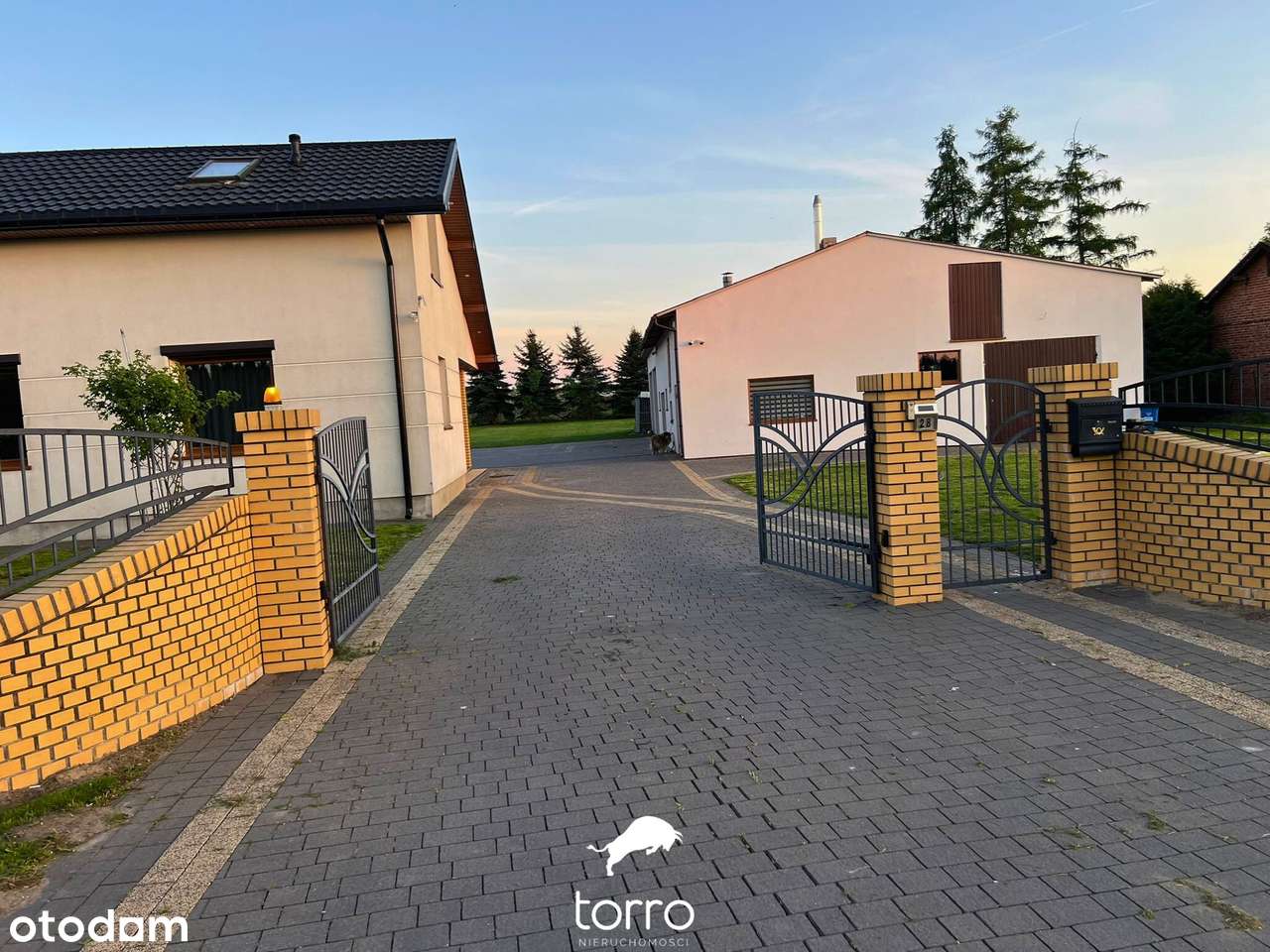 Dom wolnostojący z budynkami gospodarczymi na Ogromnej Działce !!!-18