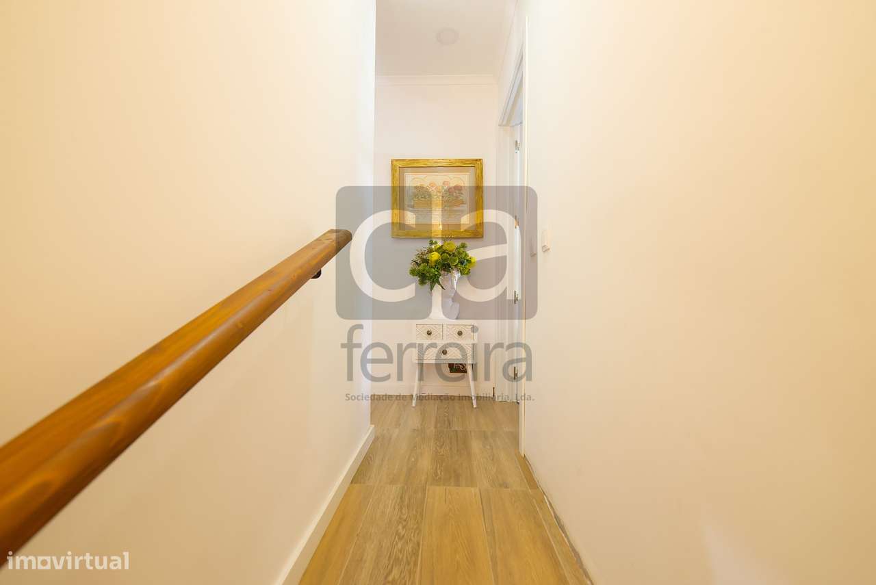 Moradia T3 Totalmente Remodelada em Almeirim-16