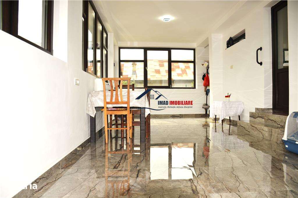 Casa de vanzare in Vacaresti, 7 km de Targoviste - spatiu generos, lin - Imagine principală: 4/12