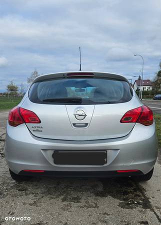 Opel Astra IV 1.6 Enjoy - 6