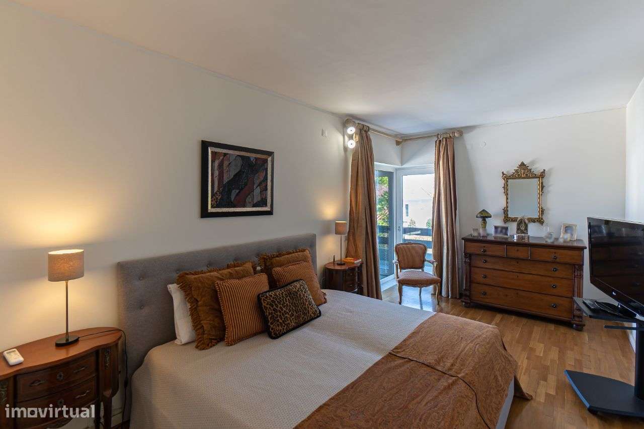 Moradia totalmente remodelada na melhor zona das Antas-24