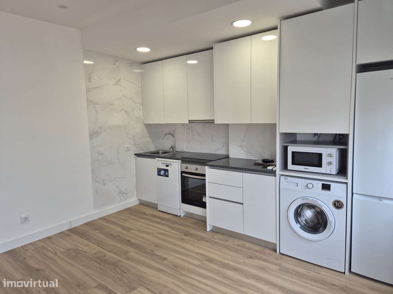 Vende-se Apartamento T1 - Rotunda do hospital, Faro - Grande imagem: 4/12