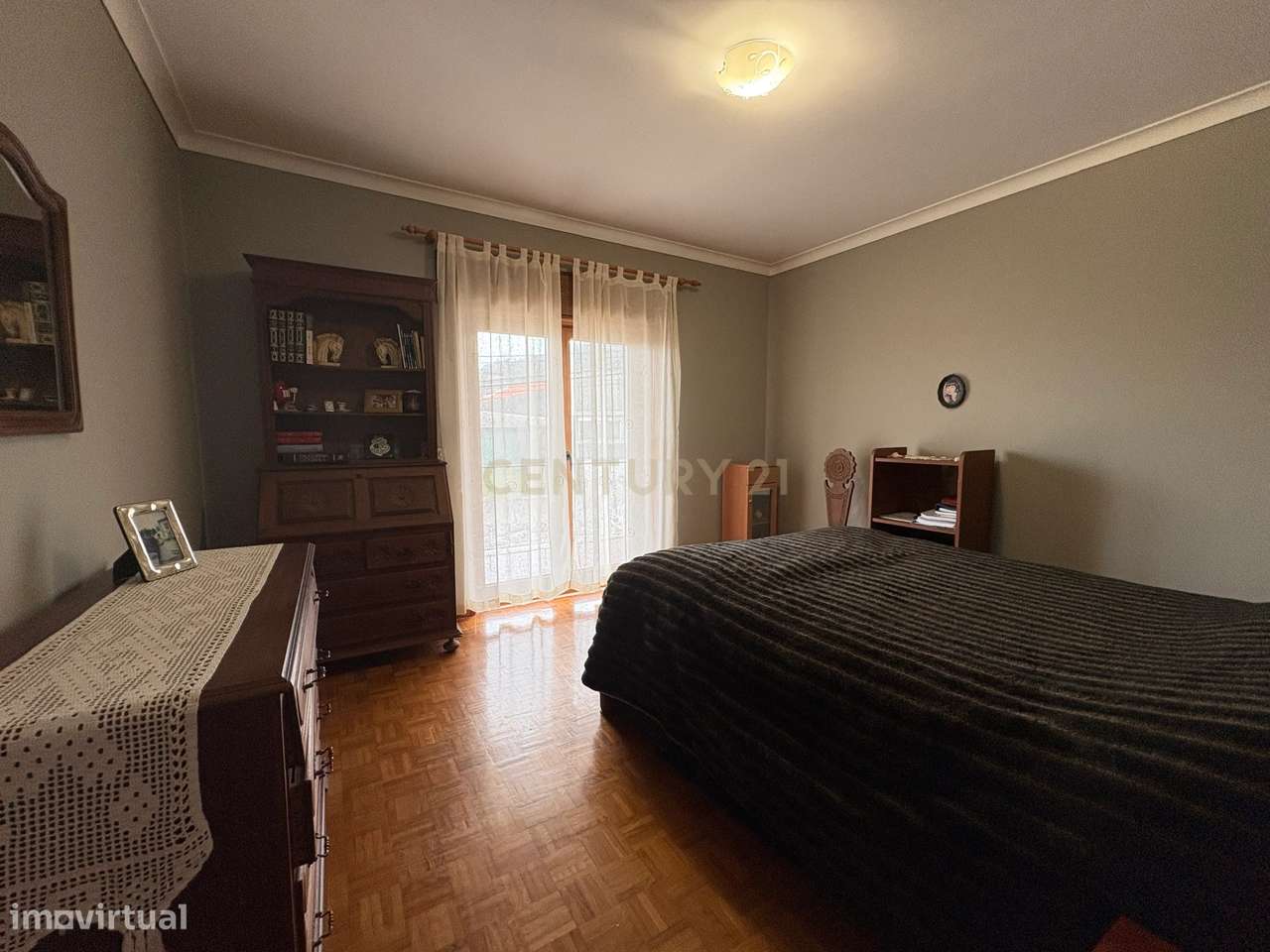 Moradia T7 com Vista Mar e Elevado Potencial em Areosa-23