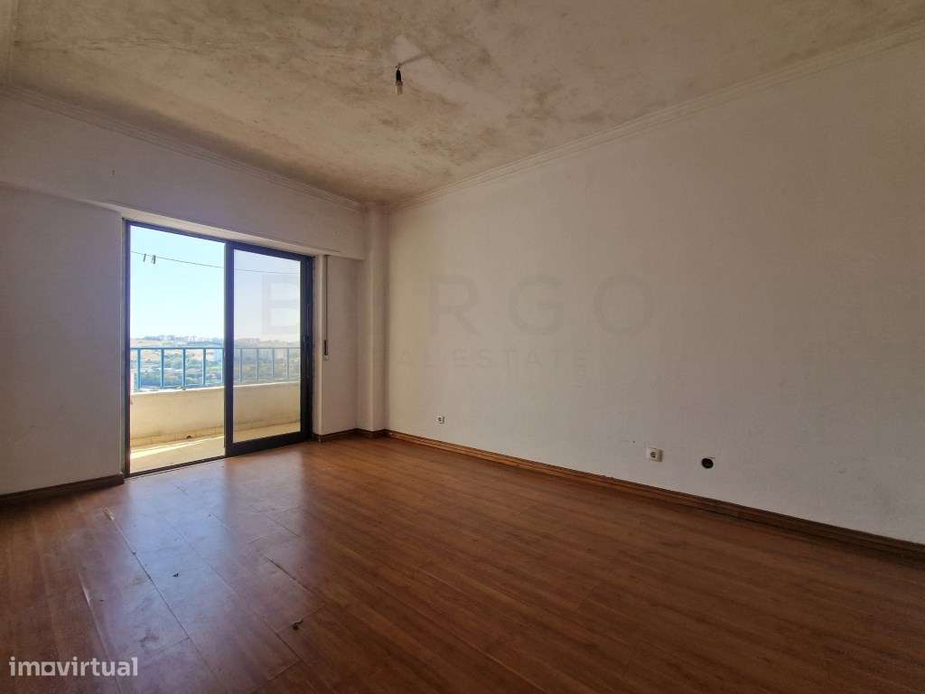 Espaçoso apartamento T2, localizado em São Marcos, Cacém.-6