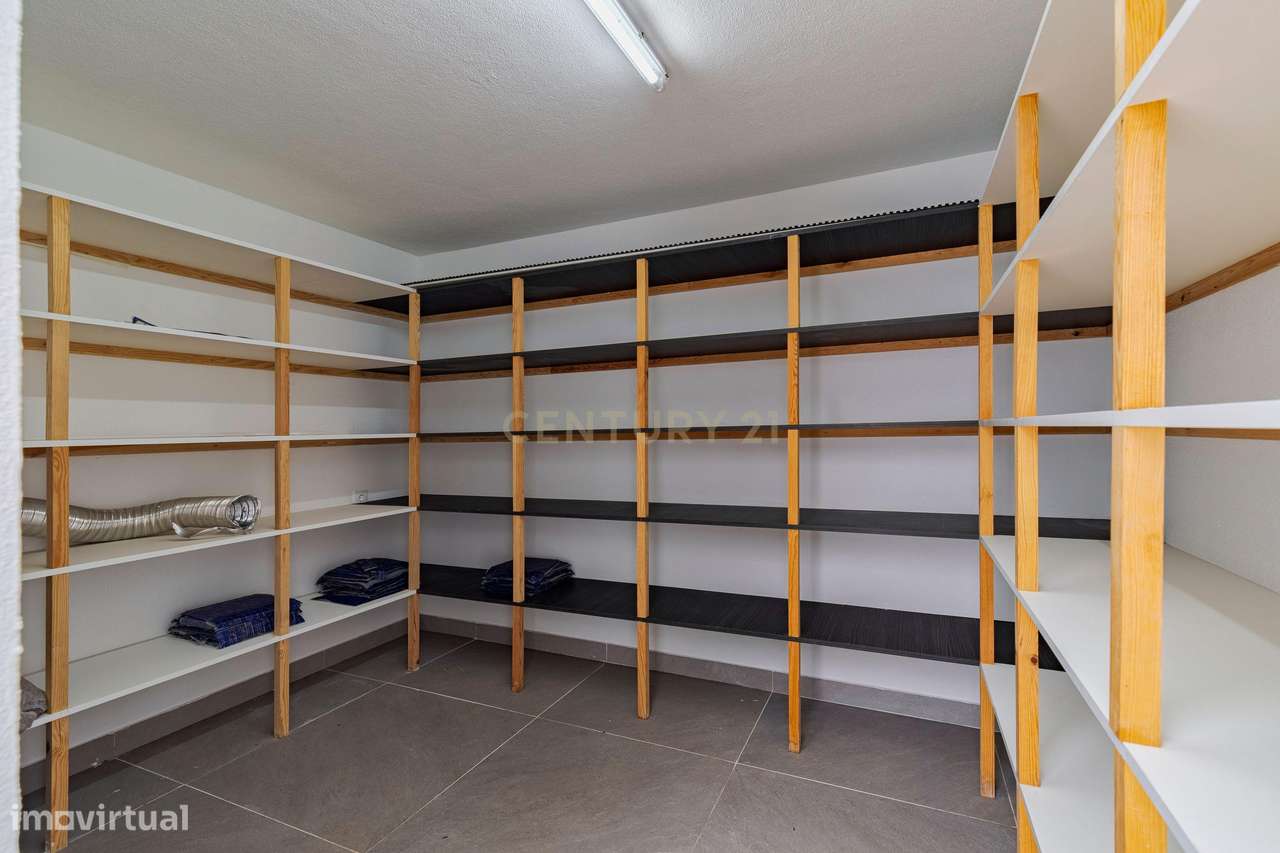 Casa em Construção  com piscina localizada na Quinta do Desembargador-27