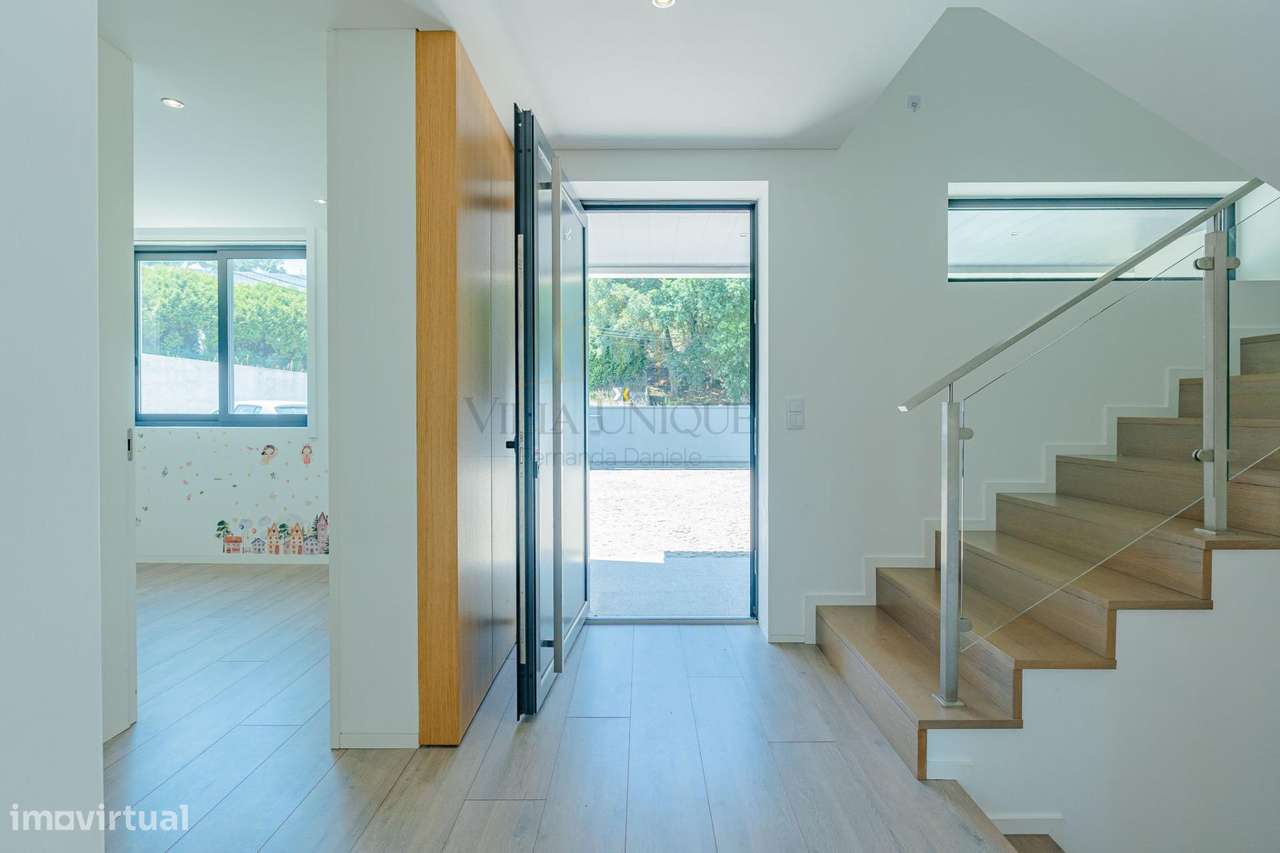 Moradia T4 Moderna com 3 Suítes em Terreno de 460m2-39