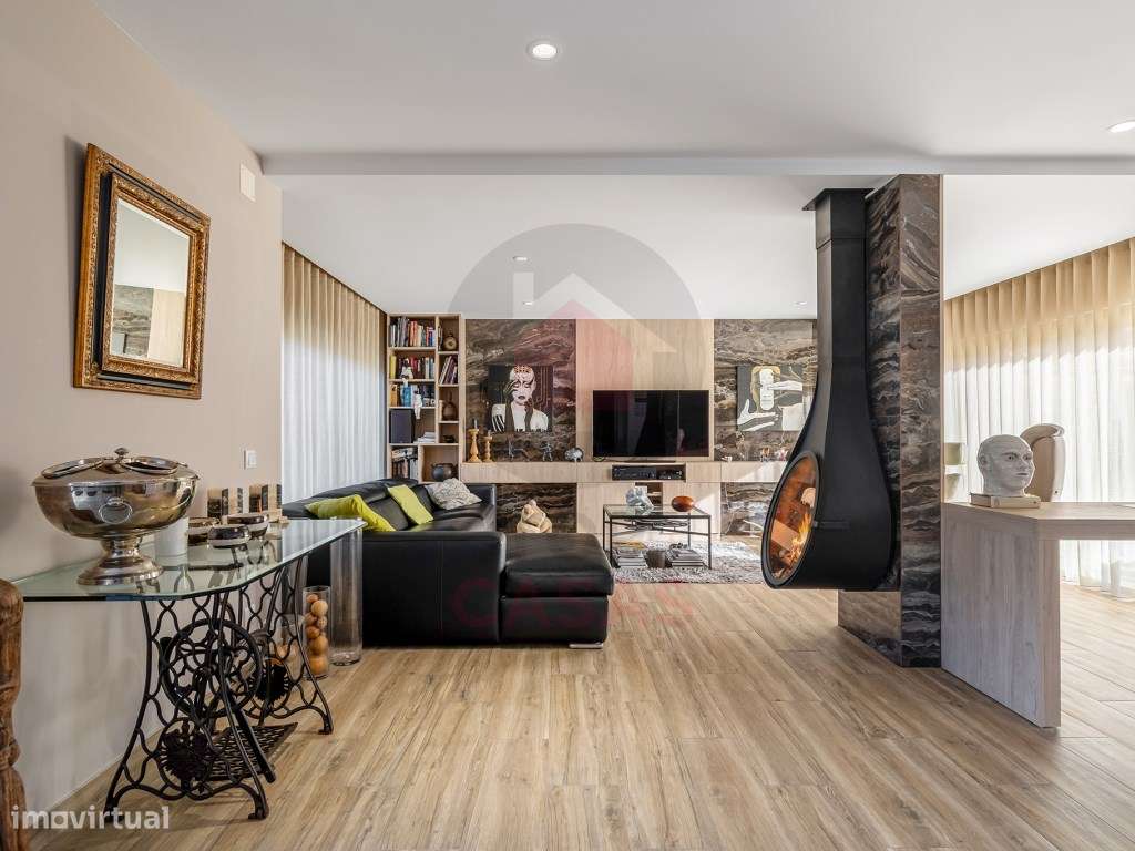 Moradia contemporânea com piscina e jardim generoso Nadadouro (Cald... - Grande imagem: 5/39