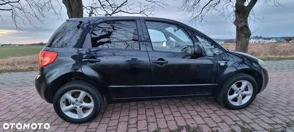 Suzuki SX4 1.6 Premium Outdoor - 27