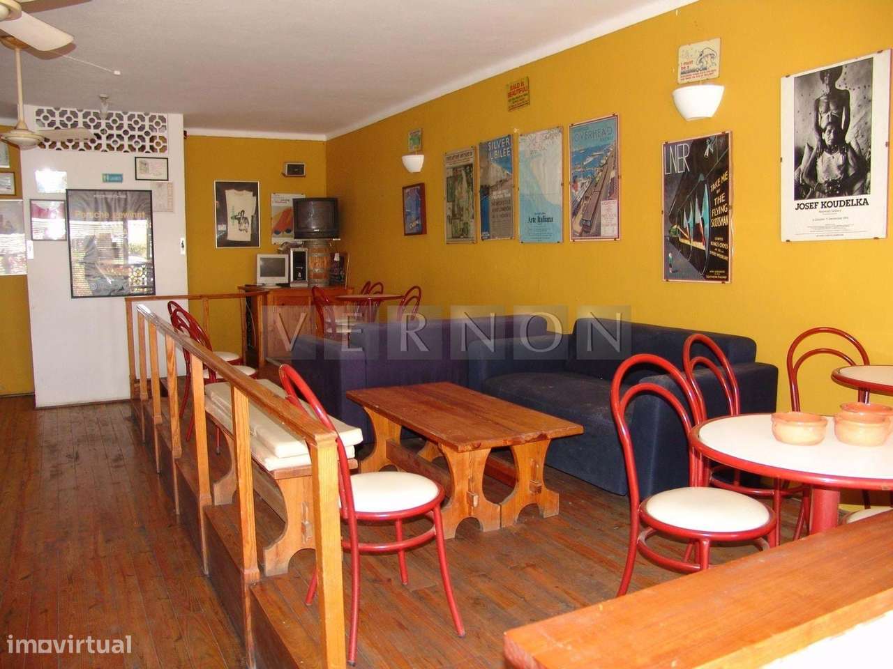 Algarve, Carvoeiro espaço comercial com esplanada e estacionamento par - Grande imagem: 4/20