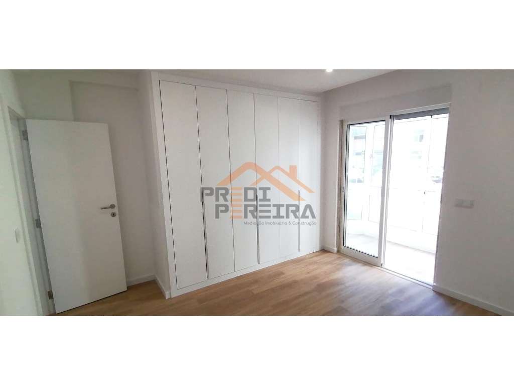 Apartamento T3 totalmente remodelado- Excelente oportunidade! - Grande imagem: 5/47